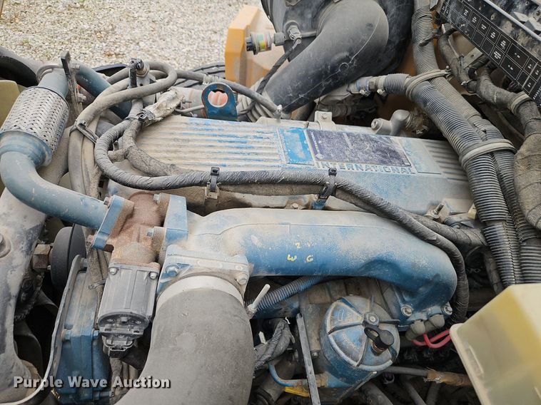 image for item DR8623 2006 IC PB10500 school bus