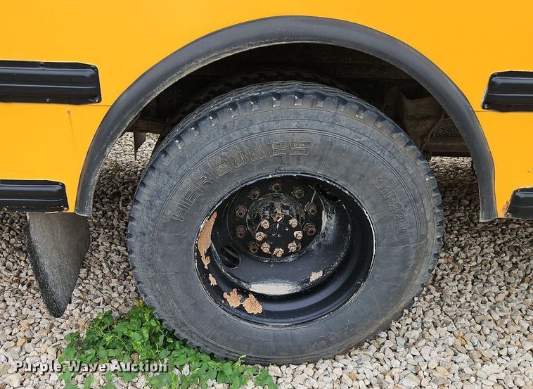 image for item DR8623 2006 IC PB10500 school bus