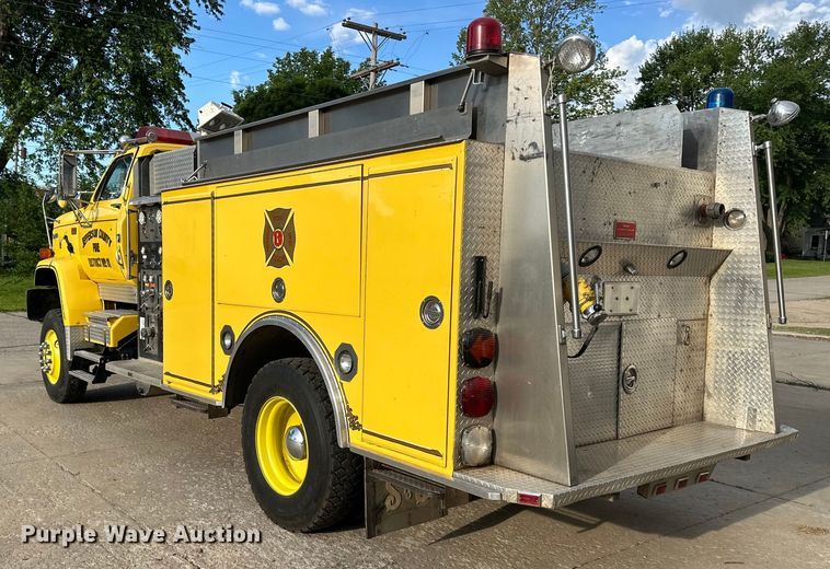 image for item DS4173 1988 GMC  TopKick 7000 fire truck