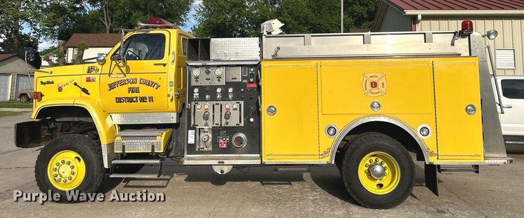 image for item DS4173 1988 GMC  TopKick 7000 fire truck