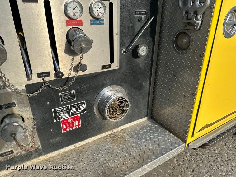 image for item DS4173 1988 GMC  TopKick 7000 fire truck