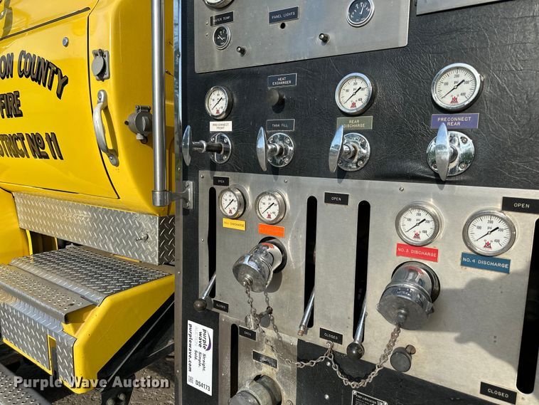 image for item DS4173 1988 GMC  TopKick 7000 fire truck