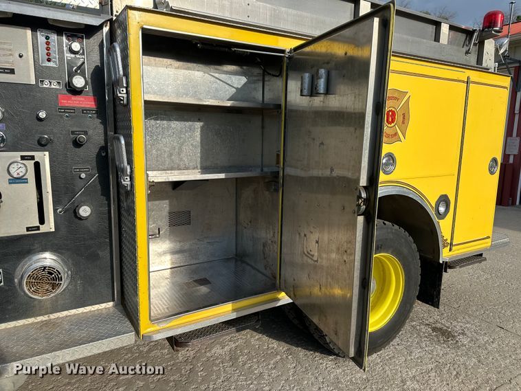 image for item DS4173 1988 GMC  TopKick 7000 fire truck