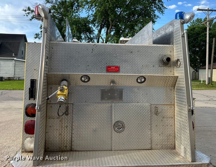 image for item DS4173 1988 GMC  TopKick 7000 fire truck