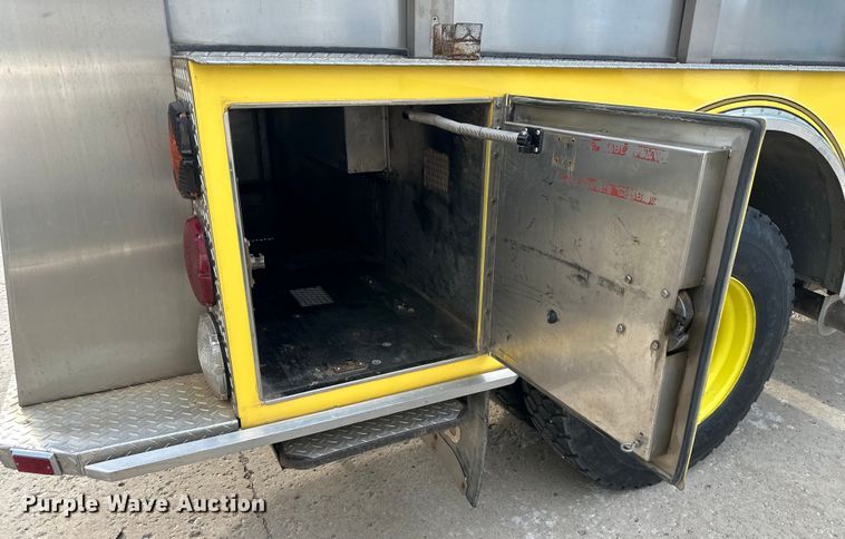 image for item DS4173 1988 GMC  TopKick 7000 fire truck