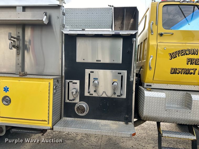 image for item DS4173 1988 GMC  TopKick 7000 fire truck