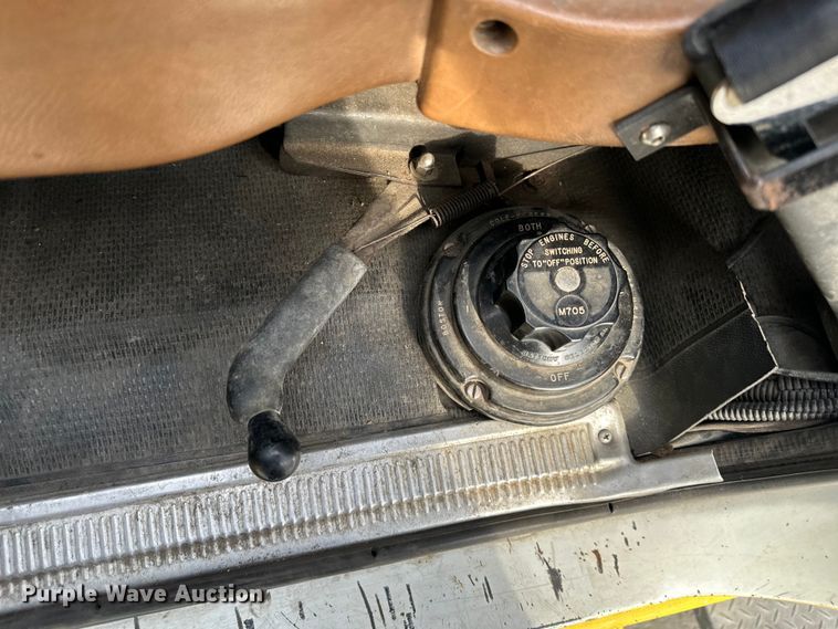 image for item DS4173 1988 GMC  TopKick 7000 fire truck