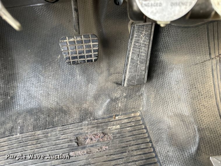 image for item DS4173 1988 GMC  TopKick 7000 fire truck