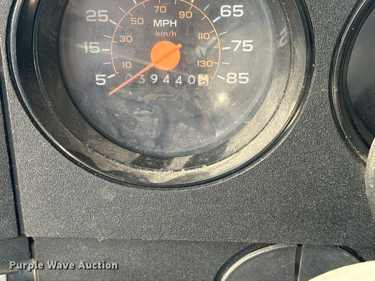 image for item DS4173 1988 GMC  TopKick 7000 fire truck