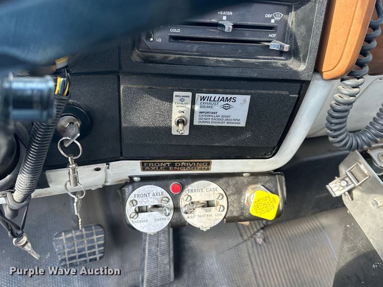 image for item DS4173 1988 GMC  TopKick 7000 fire truck