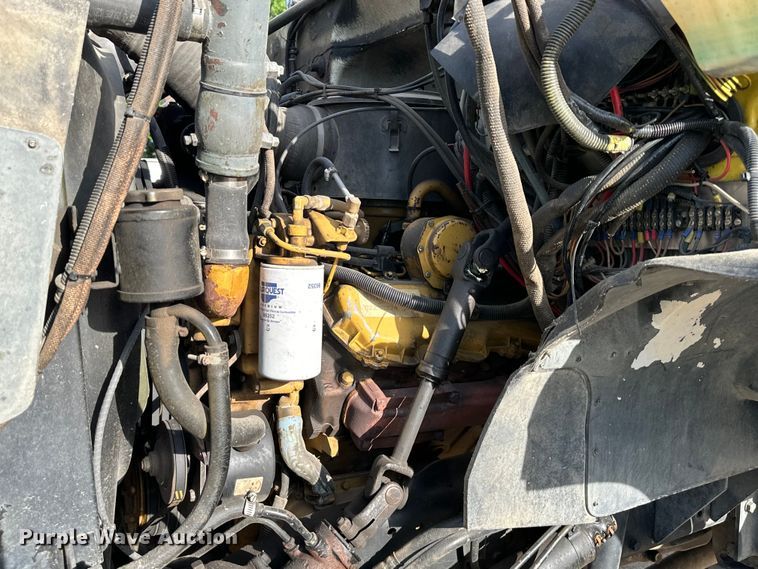 image for item DS4173 1988 GMC  TopKick 7000 fire truck