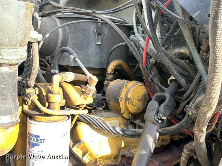 image for item DS4173 1988 GMC  TopKick 7000 fire truck