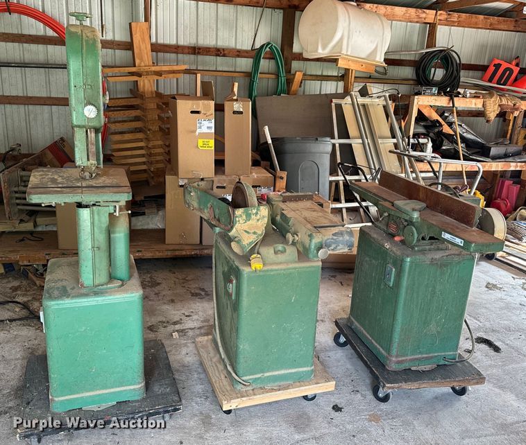 image for item DX0629 Woodworking equipment