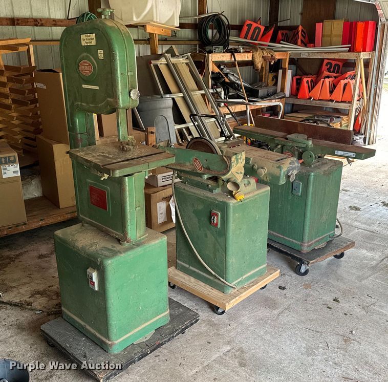 image for item DX0629 Woodworking equipment