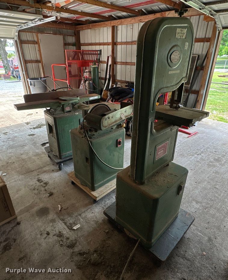 image for item DX0629 Woodworking equipment