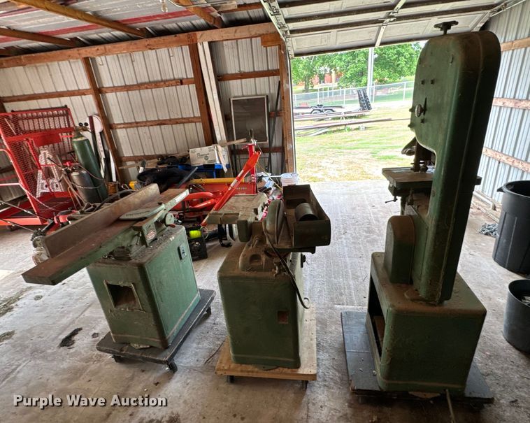 image for item DX0629 Woodworking equipment