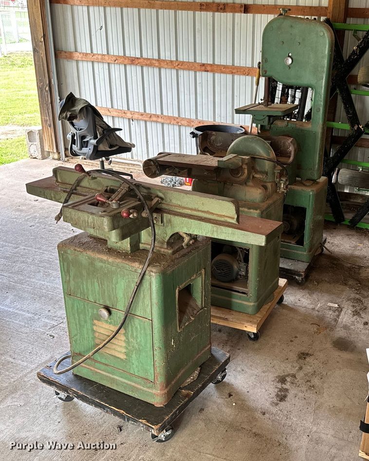 image for item DX0629 Woodworking equipment