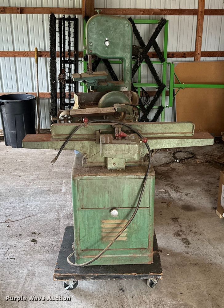 image for item DX0629 Woodworking equipment