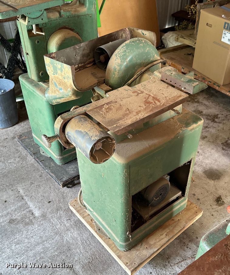 image for item DX0629 Woodworking equipment