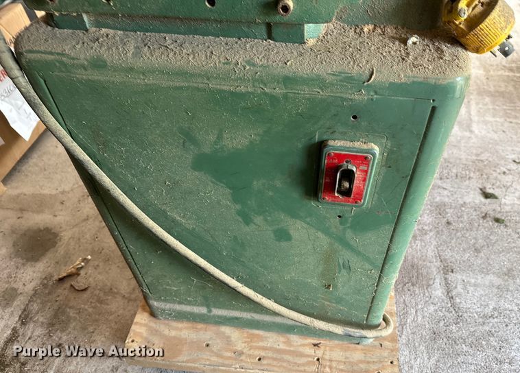 image for item DX0629 Woodworking equipment