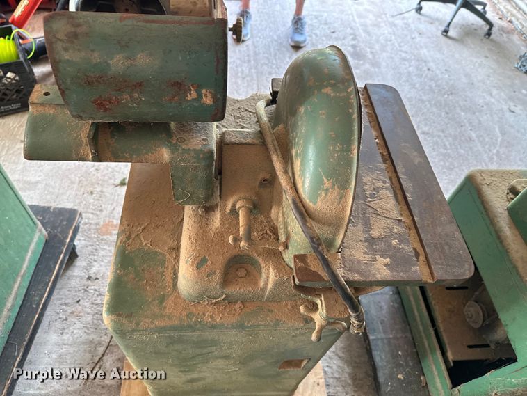 image for item DX0629 Woodworking equipment