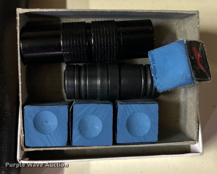 image for item EG0431 Pool sticks