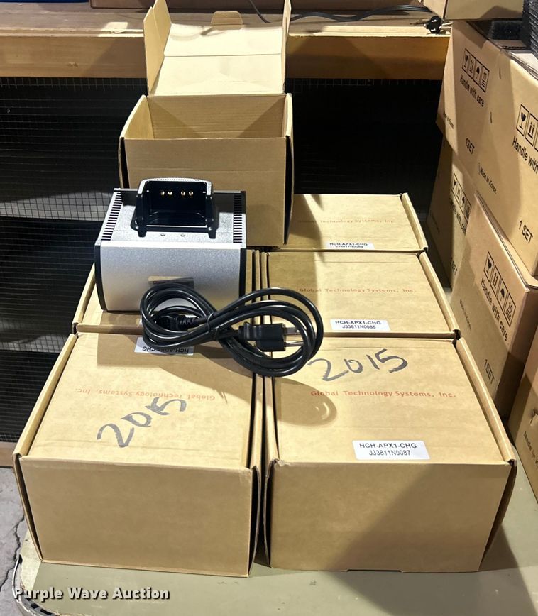 image for item EG0449 (7) Global Technology Systems USHCH-APX1-CHG GSA single bay chargers