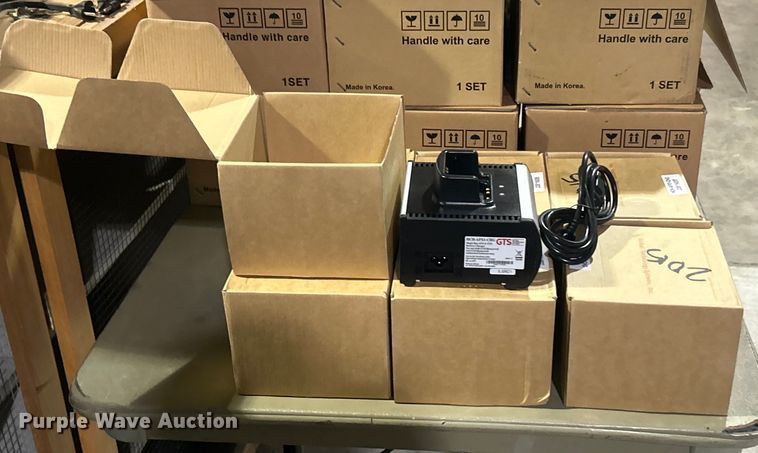 image for item EG0449 (7) Global Technology Systems USHCH-APX1-CHG GSA single bay chargers