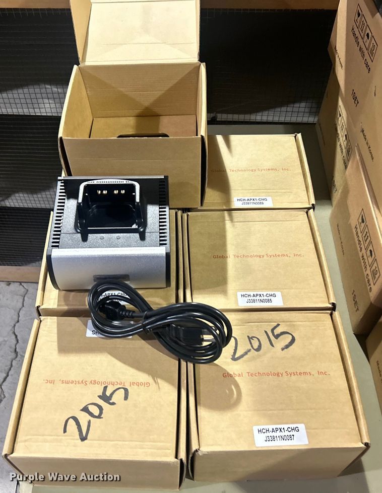 image for item EG0449 (7) Global Technology Systems USHCH-APX1-CHG GSA single bay chargers