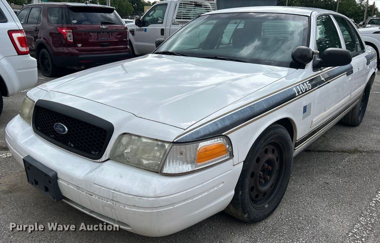 image for item EG0465 2011 Ford Crown Victoria Police Interceptor 