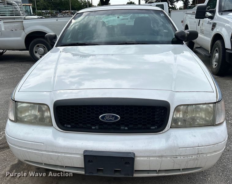 image for item EG0465 2011 Ford Crown Victoria Police Interceptor 