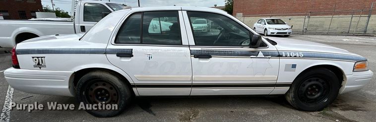 image for item EG0465 2011 Ford Crown Victoria Police Interceptor 