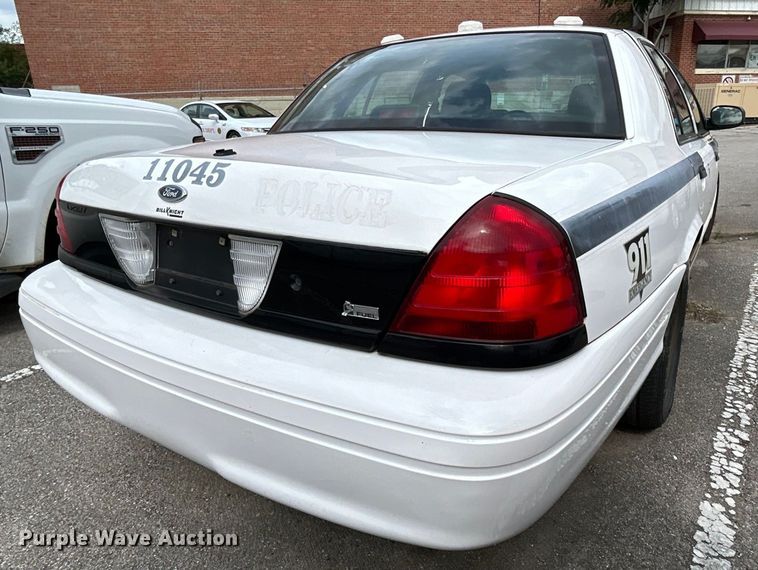 image for item EG0465 2011 Ford Crown Victoria Police Interceptor 