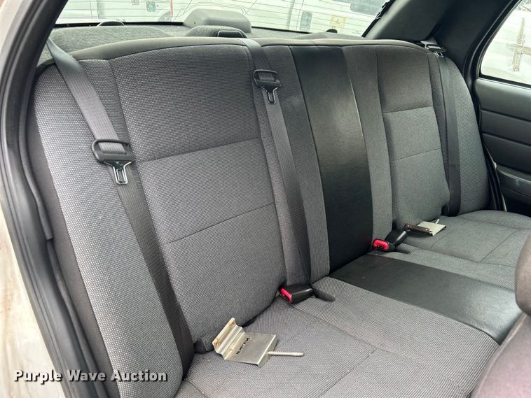 image for item EG0465 2011 Ford Crown Victoria Police Interceptor 