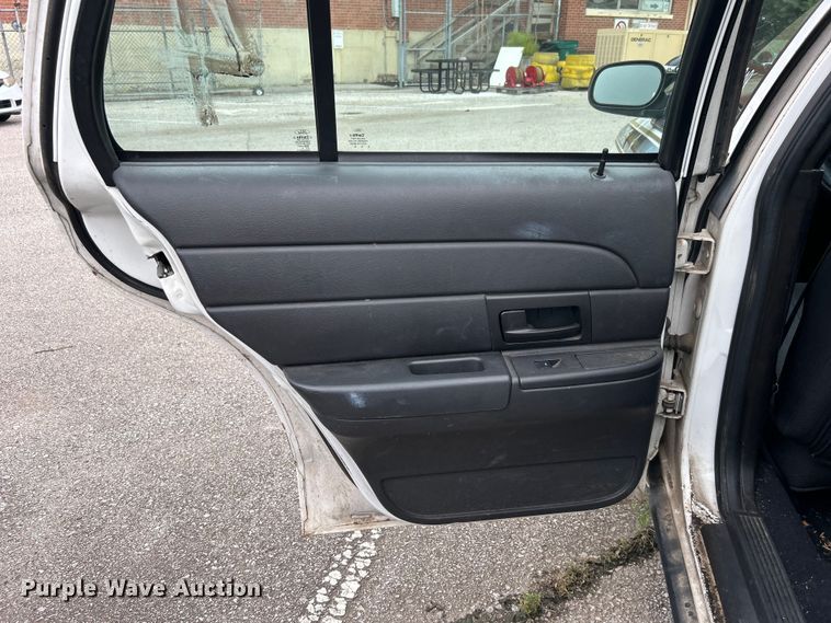 image for item EG0465 2011 Ford Crown Victoria Police Interceptor 