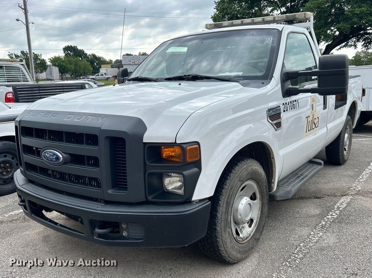 image for item EG0466 2010 Ford F250 Super Duty pickup truck