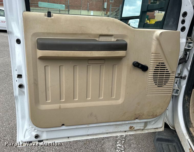 image for item EG0466 2010 Ford F250 Super Duty pickup truck