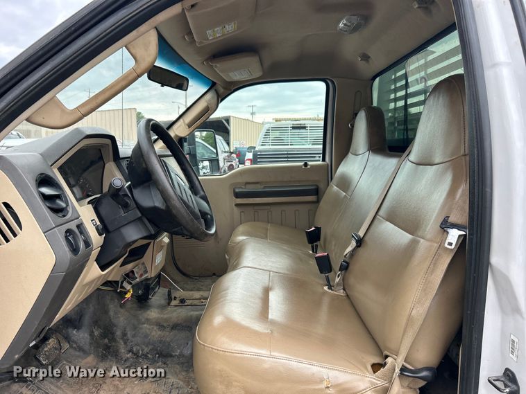 image for item EG0466 2010 Ford F250 Super Duty pickup truck