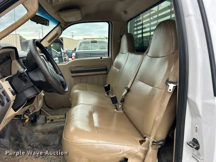 image for item EG0466 2010 Ford F250 Super Duty pickup truck