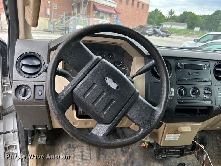 image for item EG0466 2010 Ford F250 Super Duty pickup truck