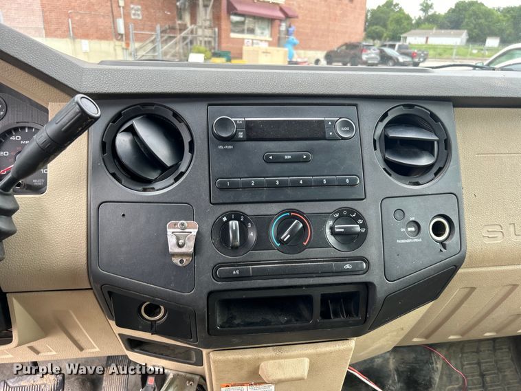 image for item EG0466 2010 Ford F250 Super Duty pickup truck