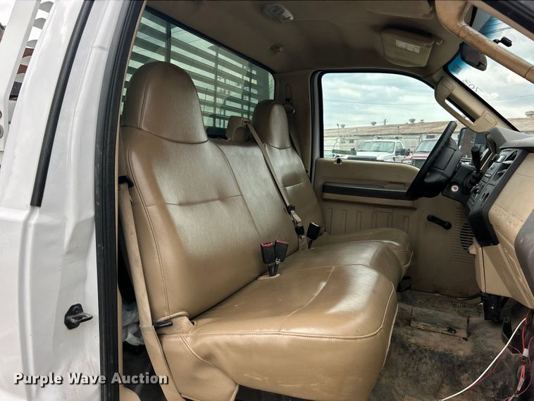 image for item EG0466 2010 Ford F250 Super Duty pickup truck