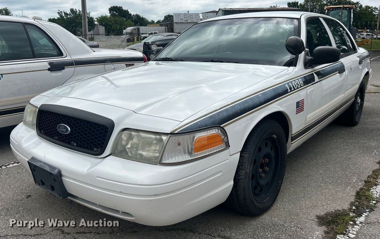 image for item EG0467 2011 Ford Crown Victoria Police Interceptor 