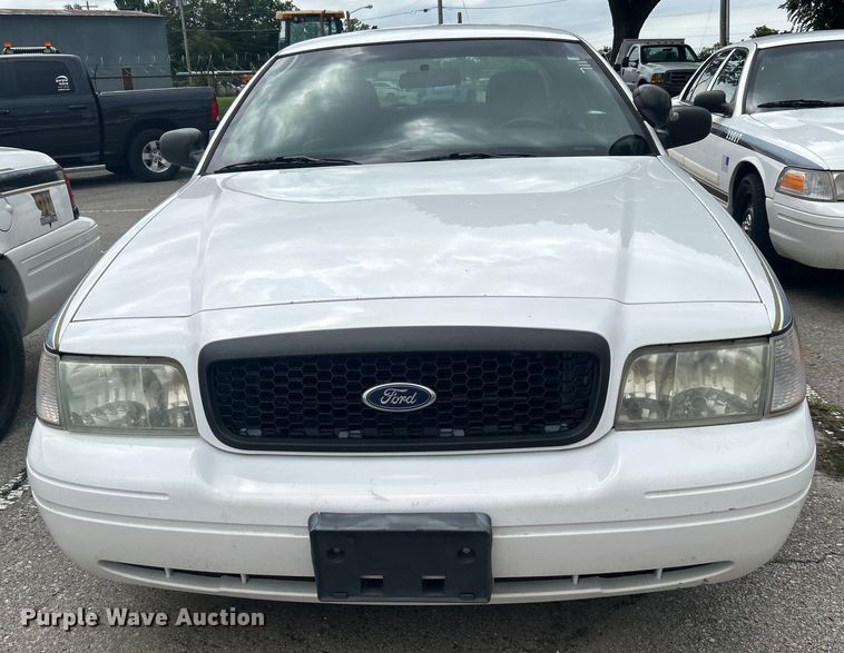 image for item EG0467 2011 Ford Crown Victoria Police Interceptor 