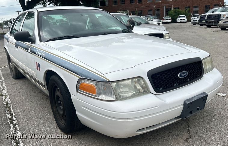 image for item EG0467 2011 Ford Crown Victoria Police Interceptor 