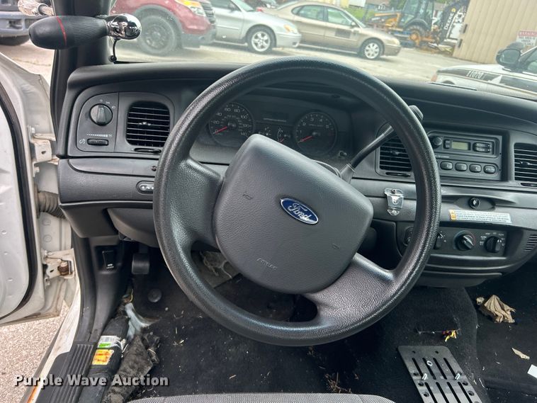 image for item EG0467 2011 Ford Crown Victoria Police Interceptor 