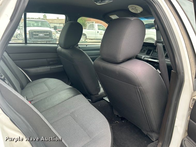 image for item EG0467 2011 Ford Crown Victoria Police Interceptor 