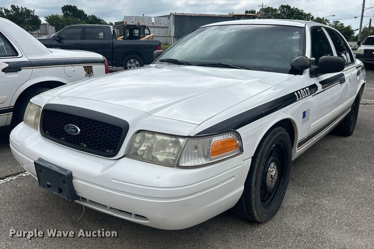 image for item EG0468 2011 Ford Crown Victoria Police Interceptor 