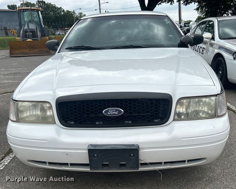 image for item EG0468 2011 Ford Crown Victoria Police Interceptor 