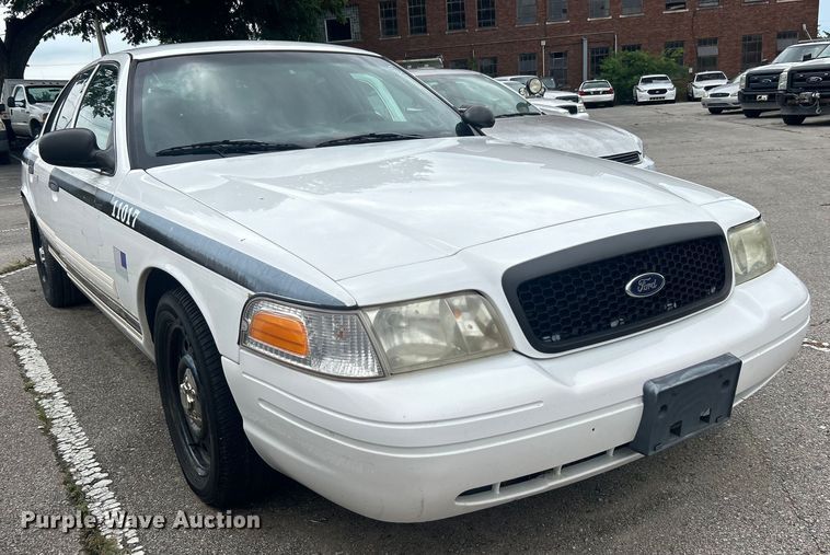 image for item EG0468 2011 Ford Crown Victoria Police Interceptor 